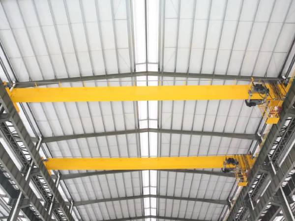 單梁起重機黃綠線、綠藍線、灰白線分別控制哪些方向？