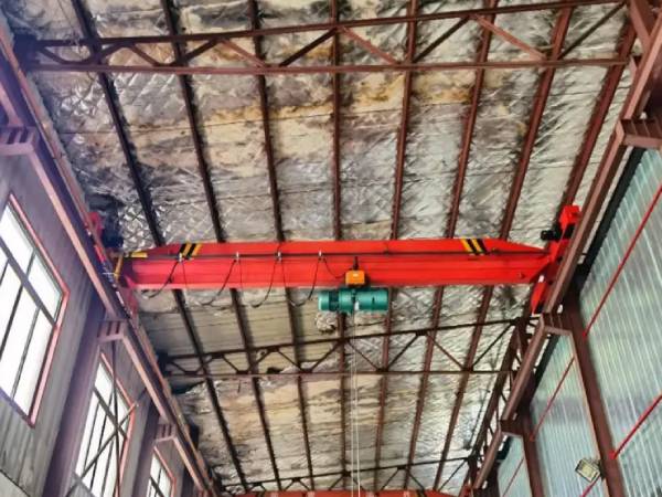 單梁起重機(jī)遙控器的防水防塵等級(jí)對(duì)接線有何影響？