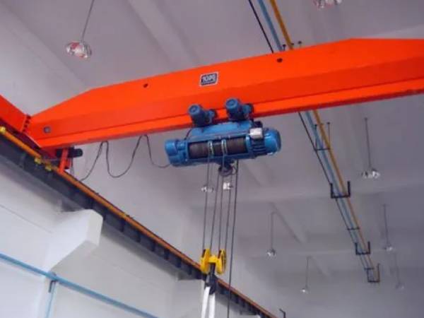 單梁起重機遙控器接線故障的常見原因有哪些？