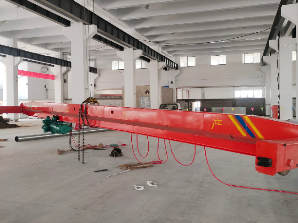 單梁行車接線圖更新后，如何確?，F(xiàn)場操作人員知曉？接線圖更新與操作人員培訓(xùn)策略